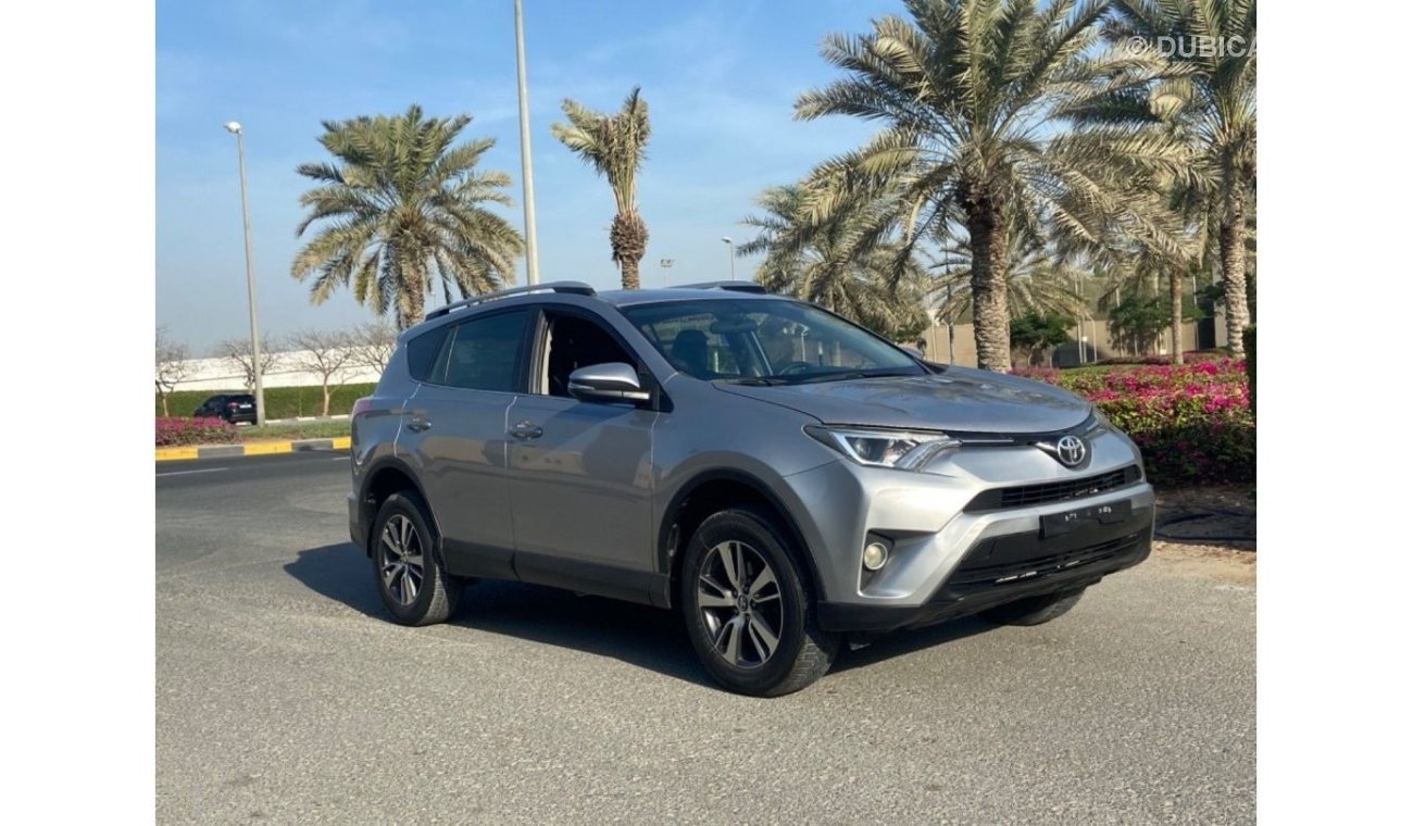 Toyota RAV4 Toyota Rav 4 model 2017  GCC 5 seat Very celen car  - AED 64,000 KM 147,280 call 00971527887500