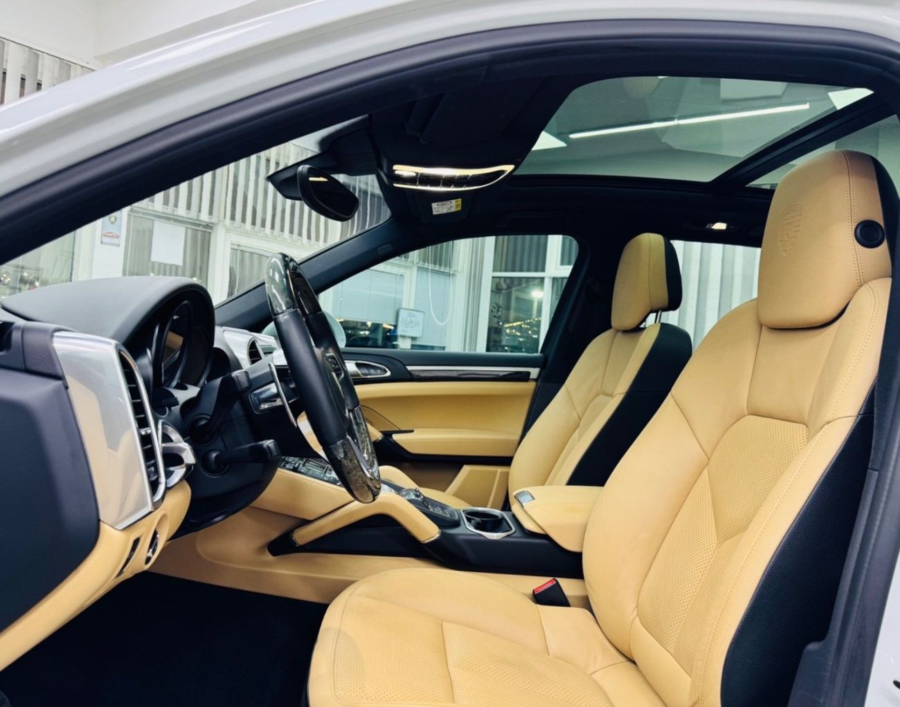 Porsche Cayenne Platinum Edition 3.6L