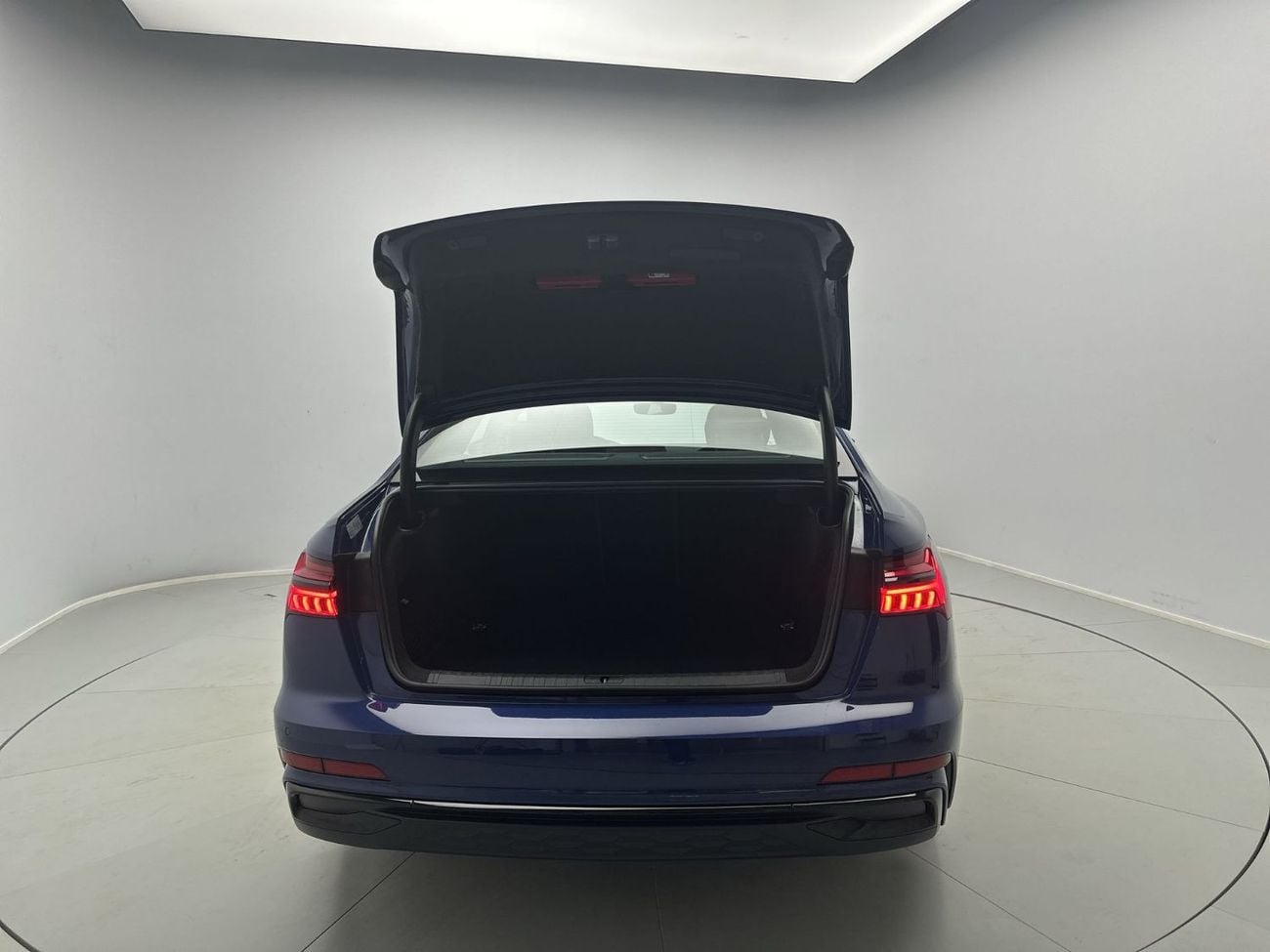 أودي A5 Sedan 45 TFSI S line 245hp (Ref# 25198)