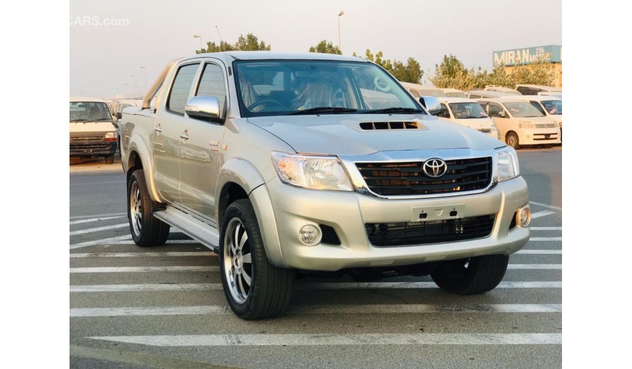 Toyota Hilux Toyota Hilux Diesel Engine Model 2010 SILVER  COLOR