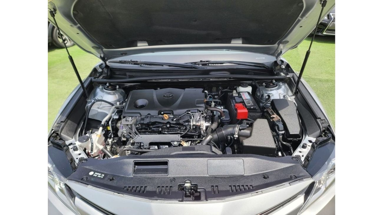 تويوتا كامري LE