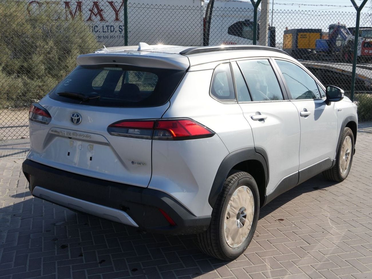Toyota Corolla Cross LTD HEV 2025 TOYOTA COROLLA CROSS 1.8L HYBRID PET A/T SUNROOF FULL GCC BRAND NEW 0KM