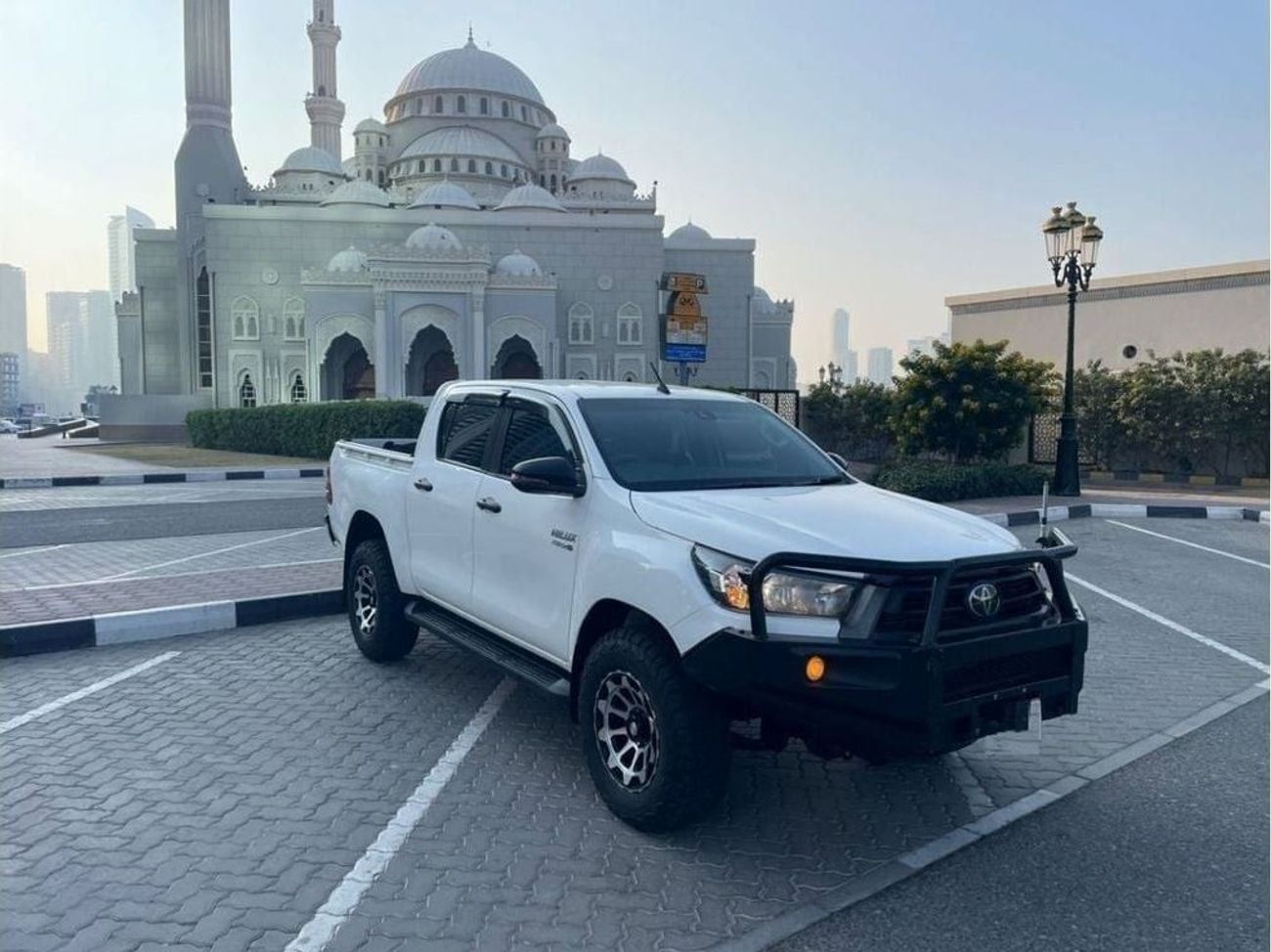 Toyota Hilux Diesel 2.8 Liter Right Hand Drive Automatic Gear T.V FM Radio