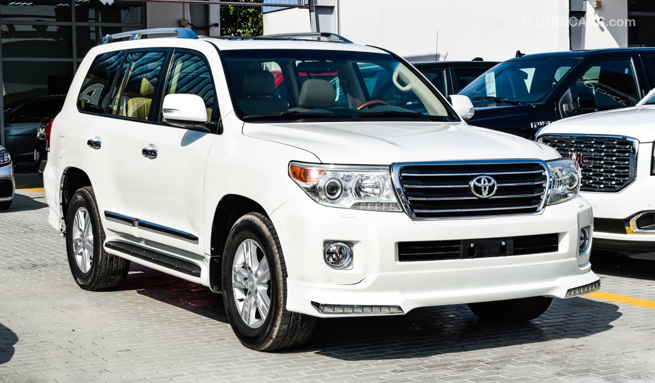 Toyota Land Cruiser GXR V8