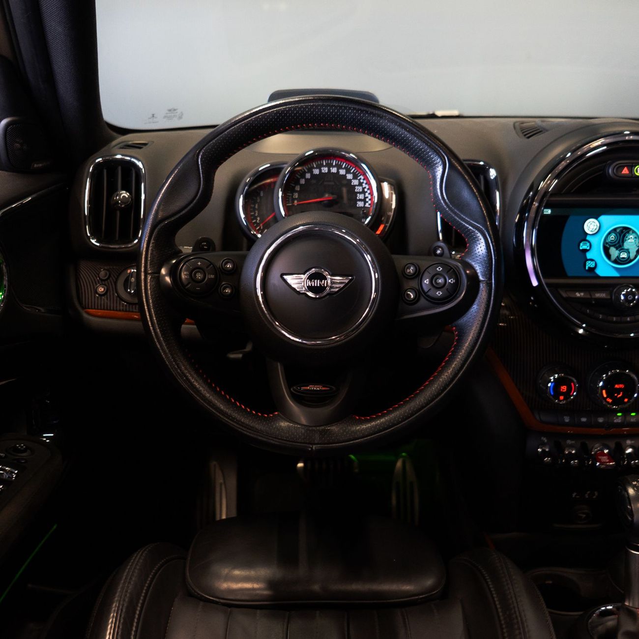 Mini Countryman John Cooper Works 1.6L (215 HP) 1,398 P.M • 0% Downpayment • MINI Countryman JCW • 1 Year Warranty