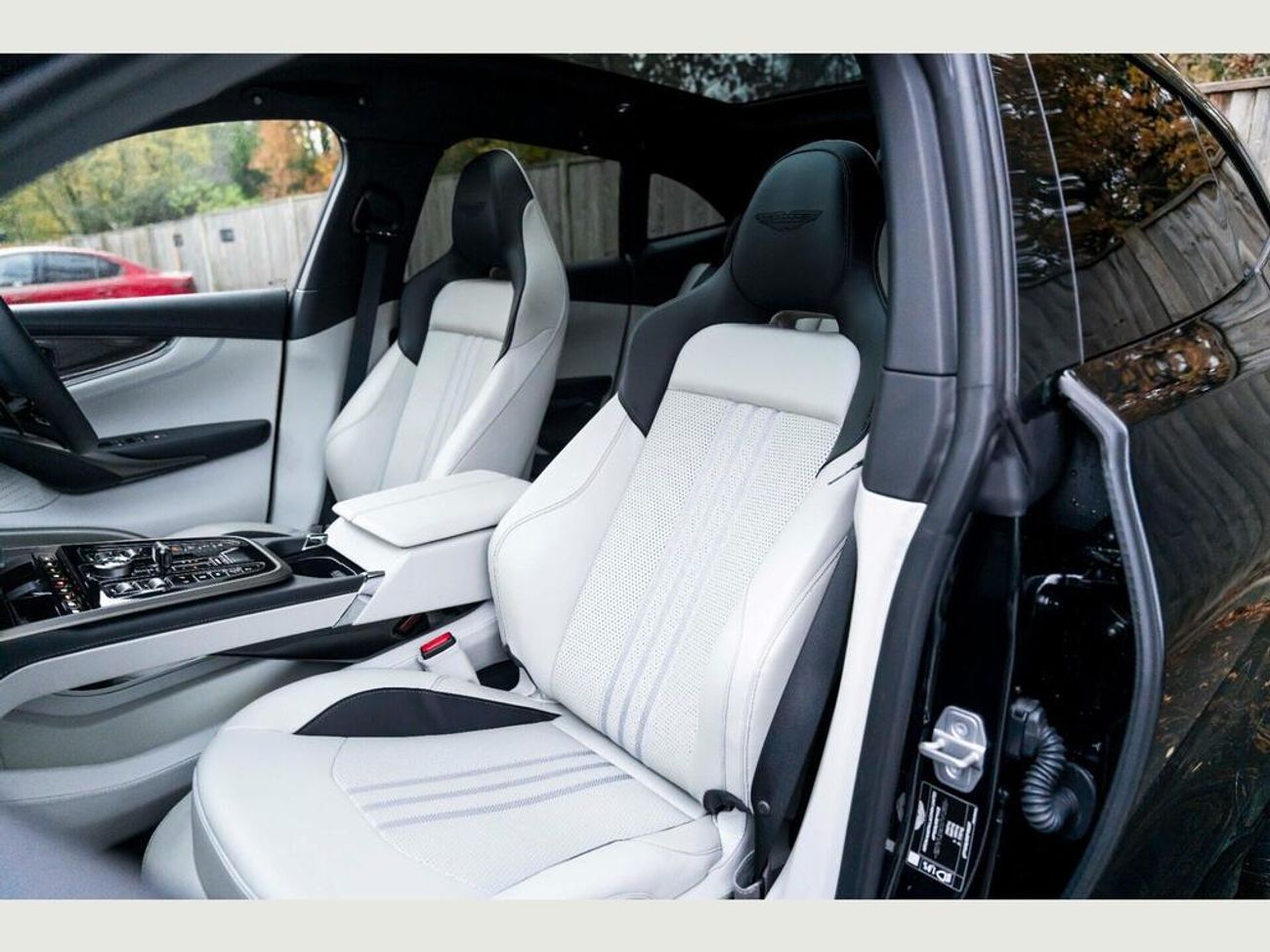 Aston Martin DBX 4.0 V8 707 Auto 4WD Euro 6 (s/s) 5dr (EXPORT ONLY) Right hand drive