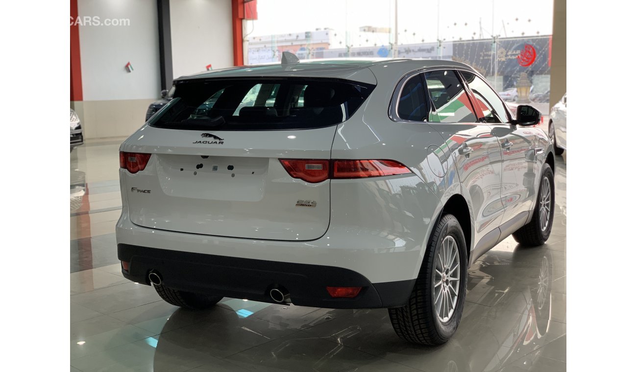 جاغوار F-Pace محرك ٢.٠ موديل ٢٠١٩ ( تسجيل محلي مع الضمان والصيانه )