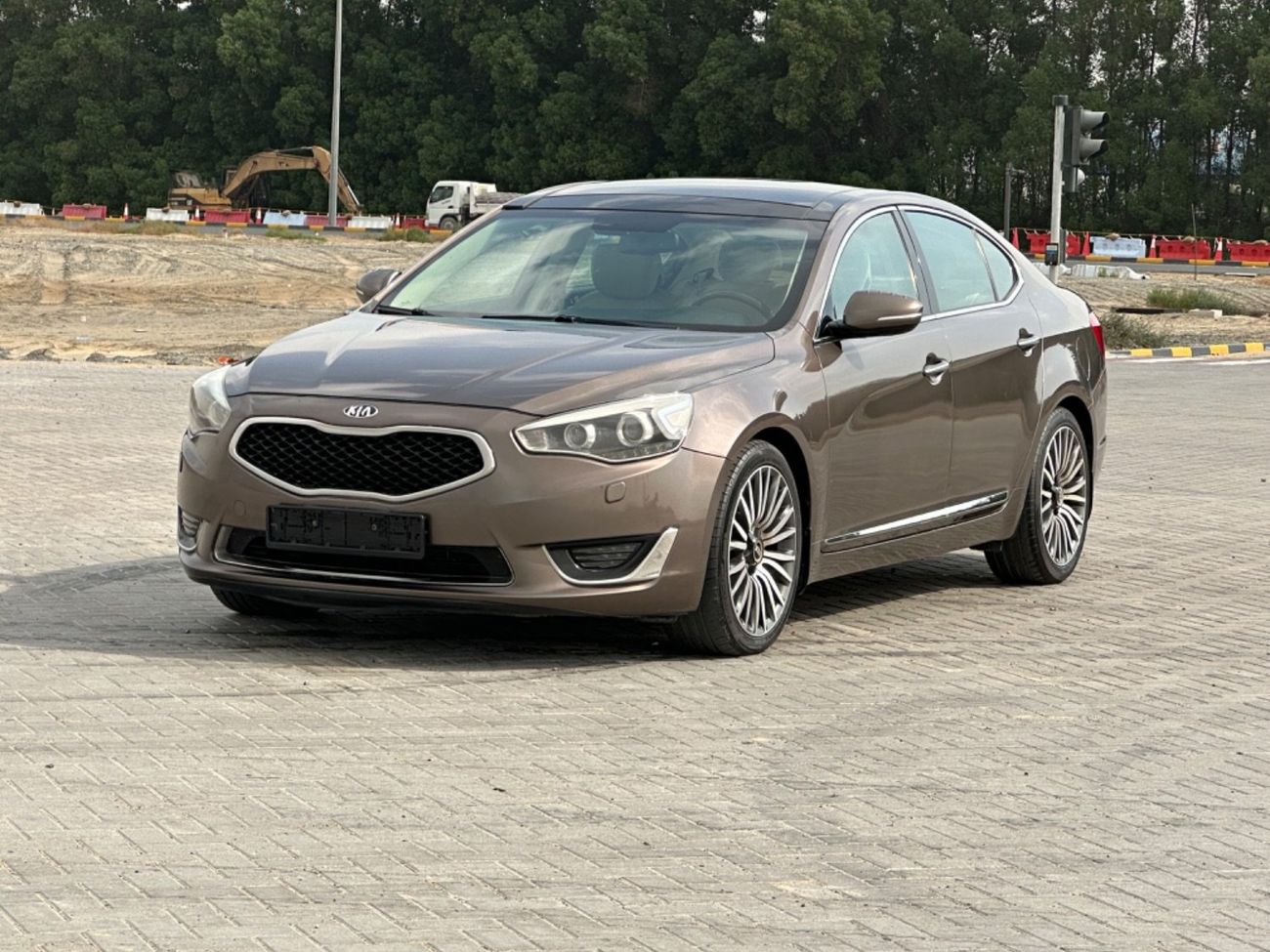 كيا كادنزا موديل 2014 خليجي فل مواصفات بانوراما وتحكم كهربي كامل ونظام صوت ممتاز