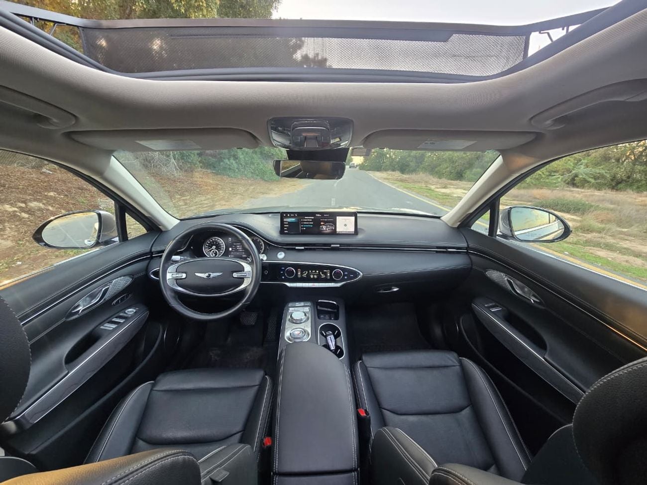 جينيسس GV70 Premium 2.5L AWD