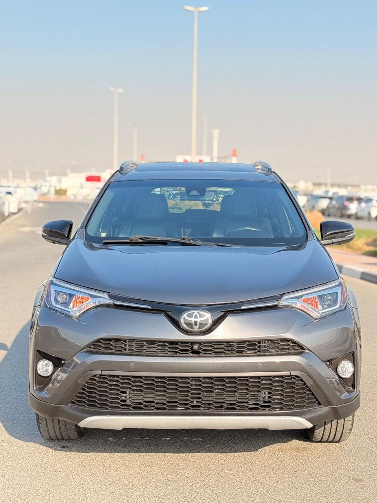 تويوتا راف ٤ SE 2.5 L | sunroof | push start | leather full option