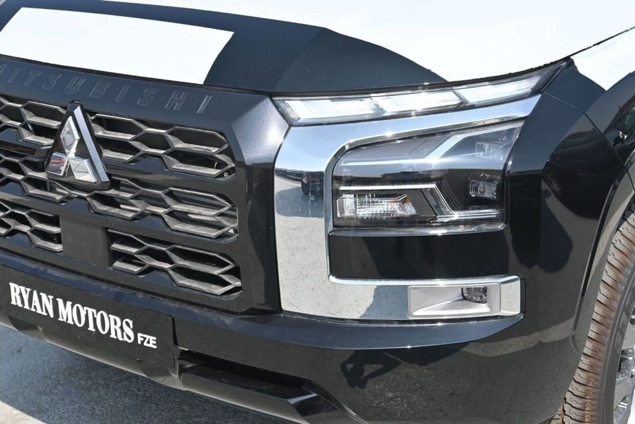 Mitsubishi L200 Mitsubishi L200 Sportero 2.4 L Diesel, 4WD, Pickup, Model 2024, Color Black (Export Price)