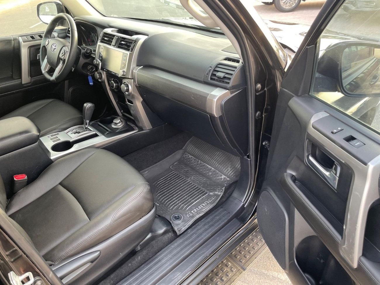 تويوتا Runner4 2021 Toyota 4Runner SR5 – 4x4 AWD – Clean Powerful – Excellent Condition