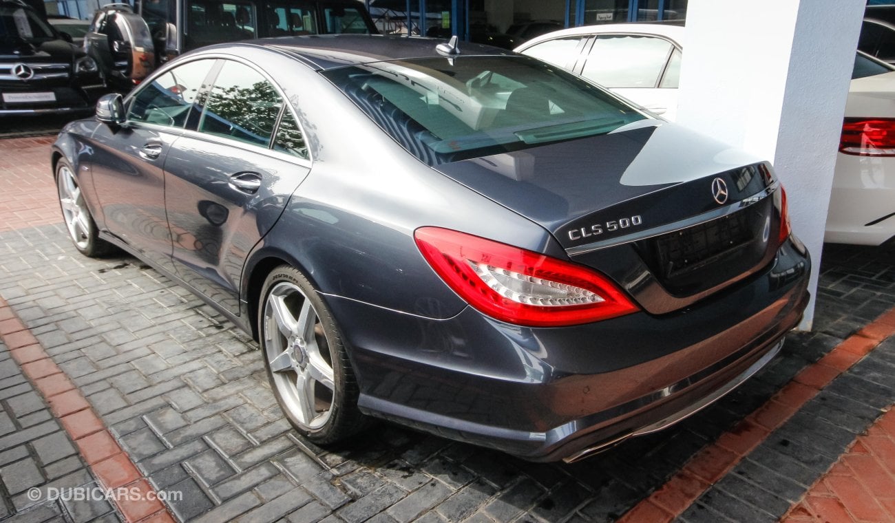 مرسيدس بنز CLS 500