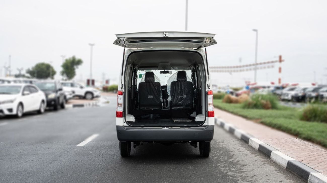 تويوتا لايت آيس 2026 Toyota LiteAce 1.5L AT Petrol (White-Black)