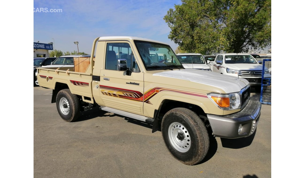 Toyota Land Cruiser Pickup 4x4 PETROL - LX v6