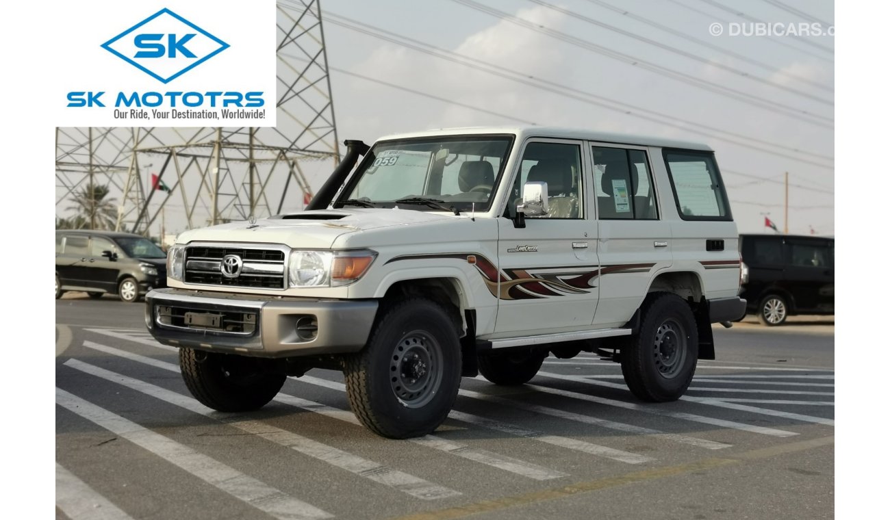 Toyota Land Cruiser Hard Top 4.5L, 16' Tyre, Central Door Lock System, Power Window, Power Mirror, 4WD Gear Box, CODE-LCWH20