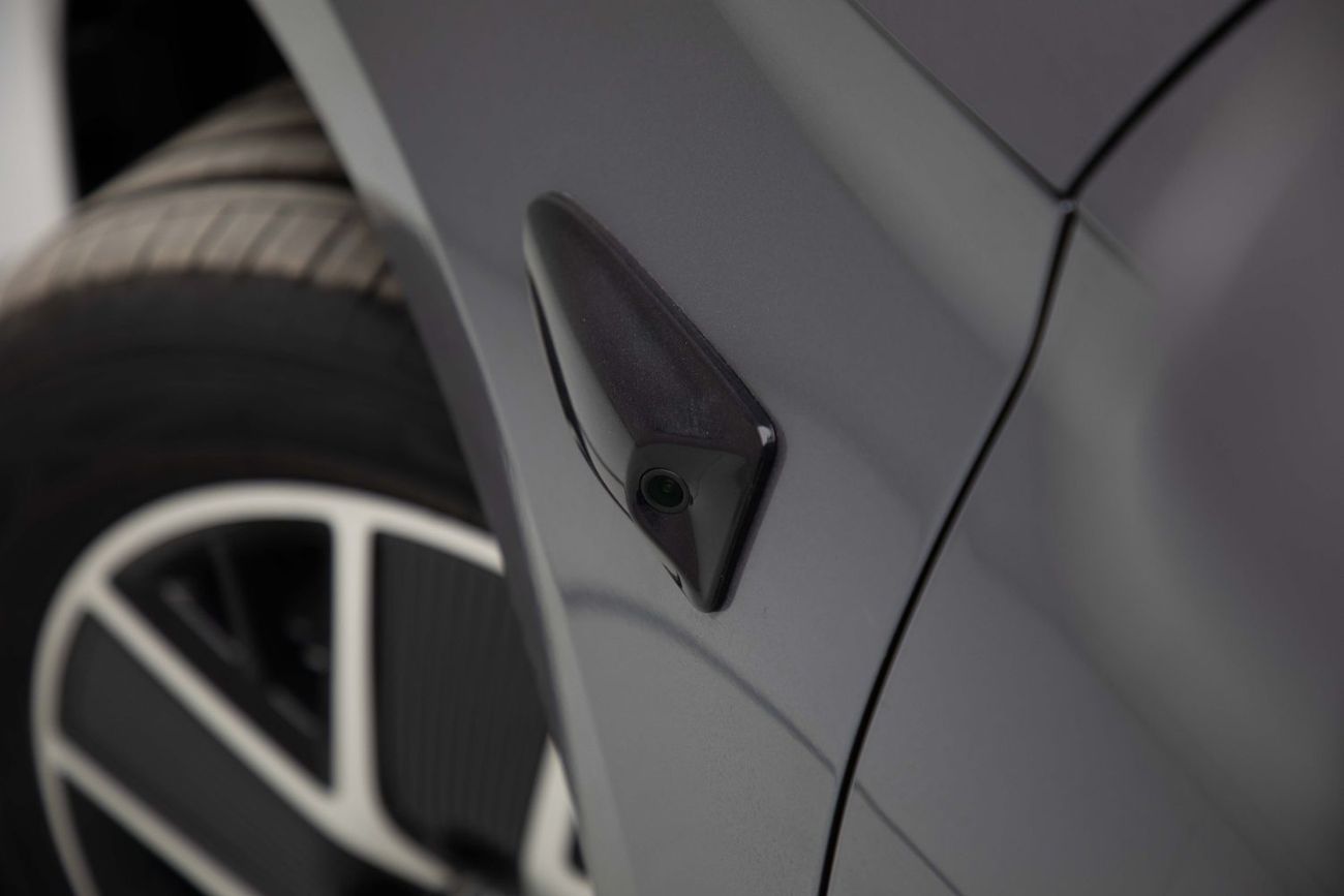 بي واي دي كين ال دي ام-اي ID Superior 1.5L - Grey Inside Grey | Export Only