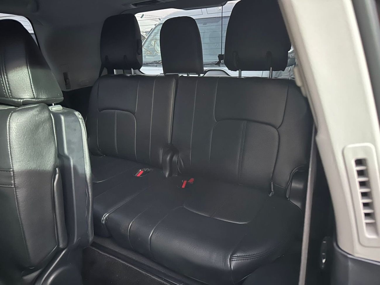 تويوتا لاند كروزر Zx 2019 Model RHD Petrol Engine Full Option Fresh Import From Japan