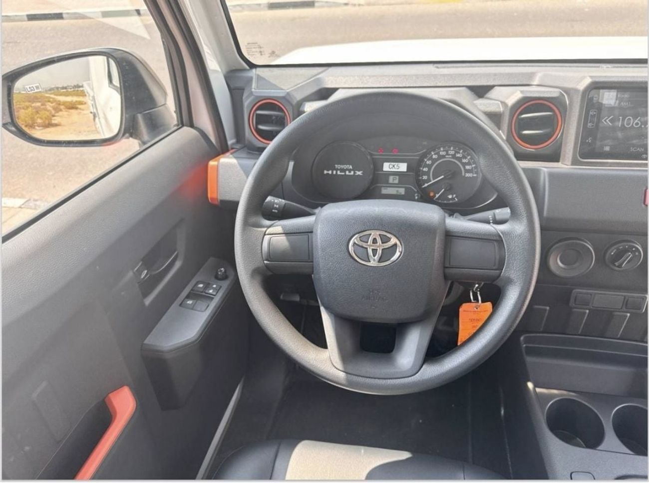 Toyota Hilux GL Toyota hilux Tamarwa 2.4L diesel  engine LHD