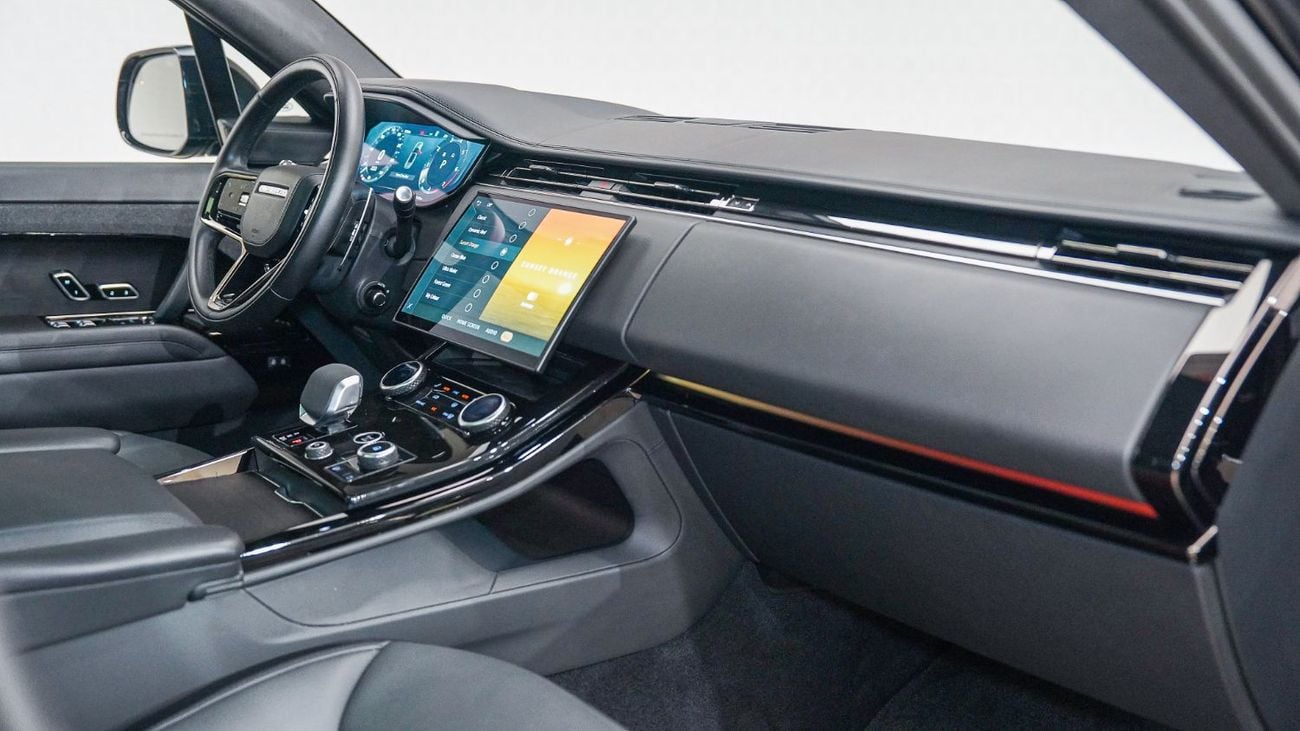 لاند روفر رينج روفر سبورت | AED 7,905 PM | Warranty Dec-2027 | GCC