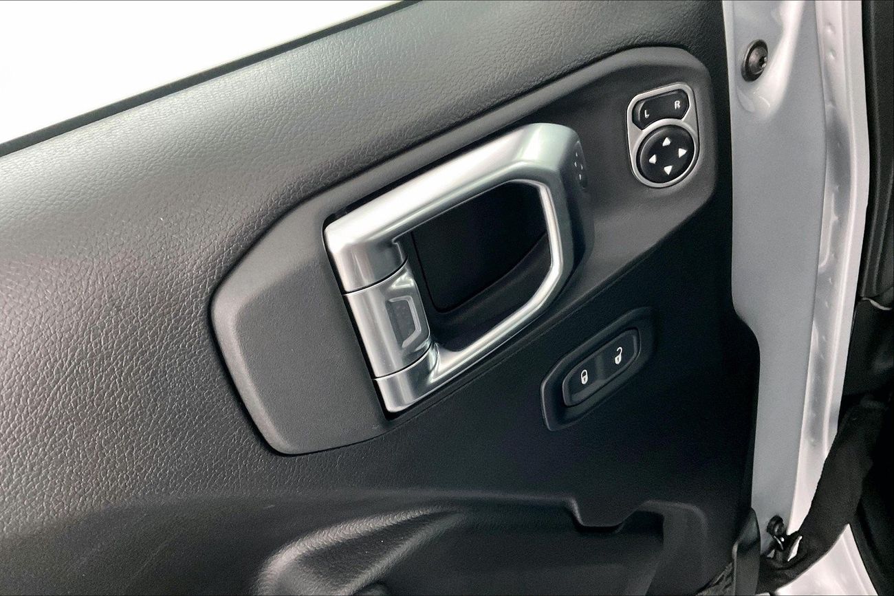 Jeep Wrangler Sahara Plus Unlimited | 1 year free warranty | 0 Down Payment