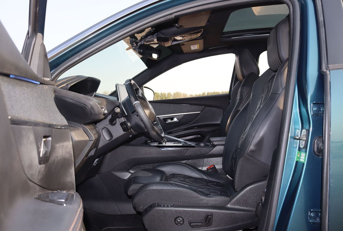 Peugeot 5008 1.6T Allure plus Peugeot 5008 - 2019 GCC, in excellent condition, 145,000 km, 1.6L engine, price 49,