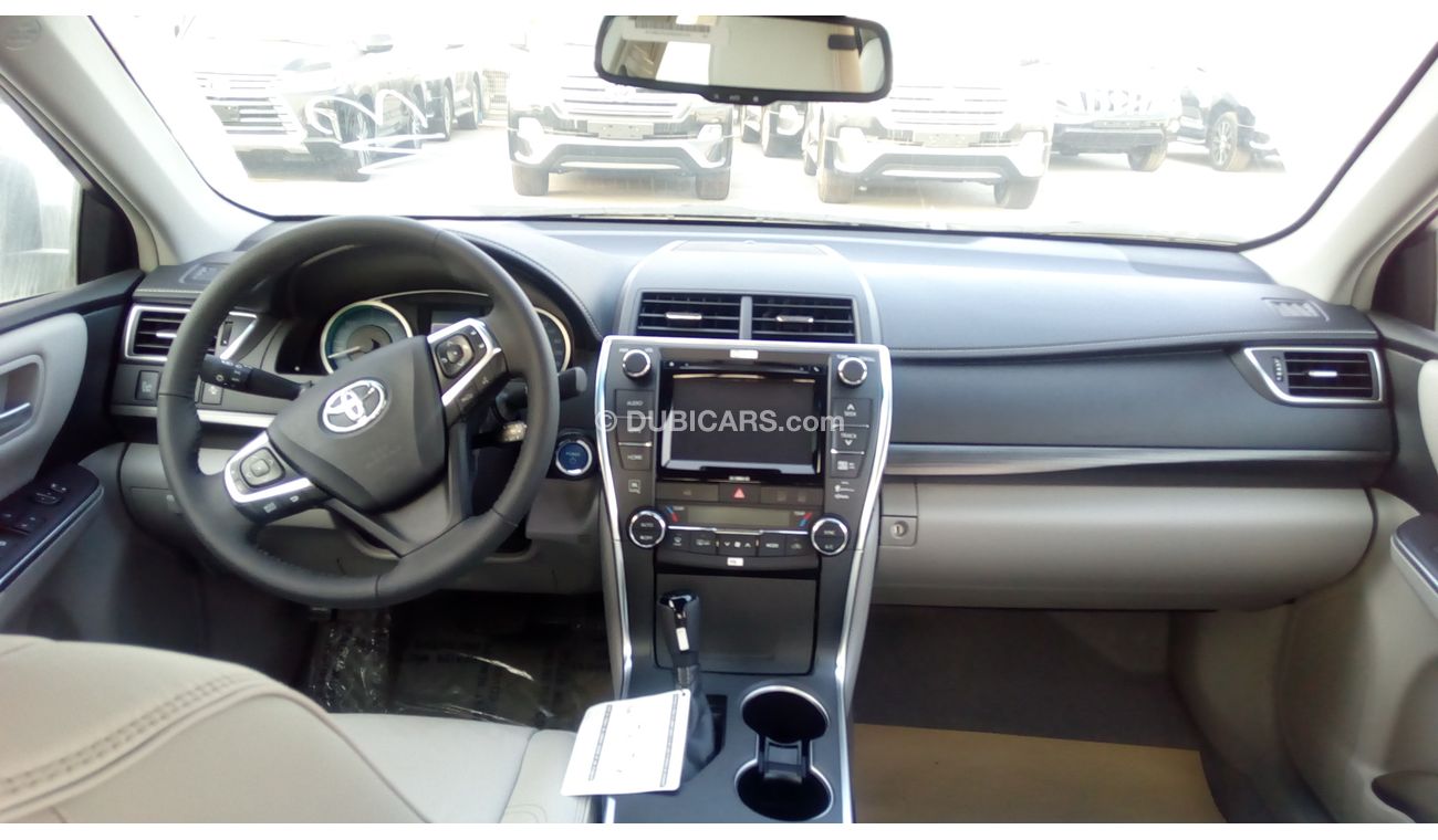 تويوتا كامري XLE HYBRID