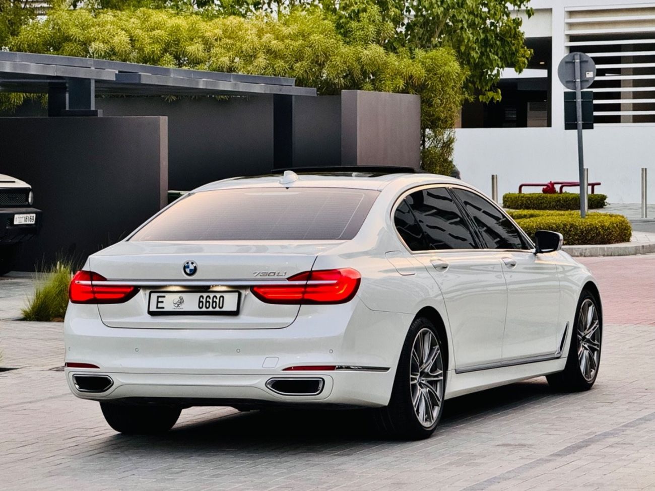 BMW 730Li Luxury BMW 730LI