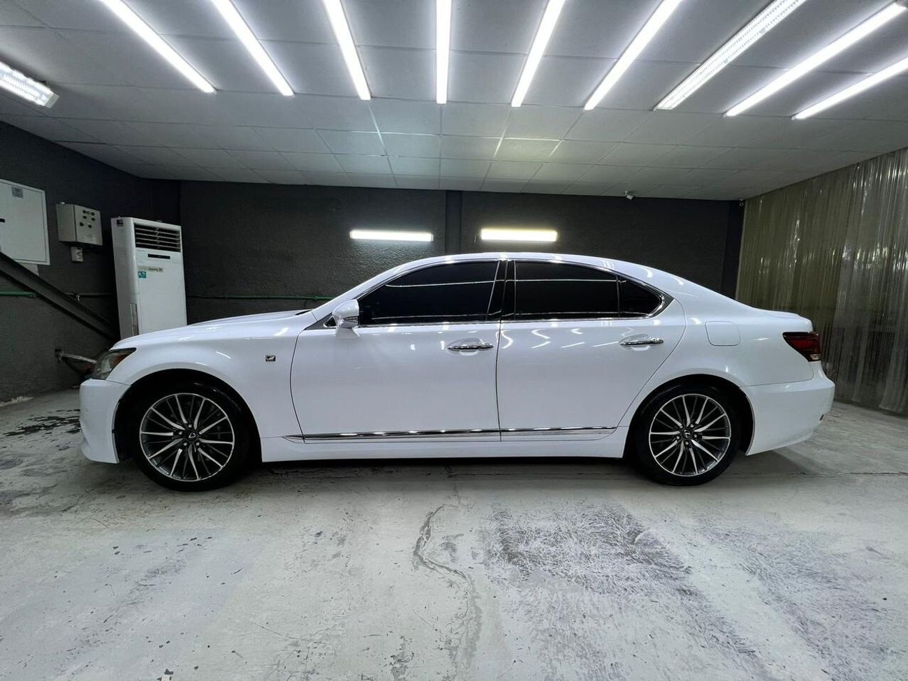Lexus LS460