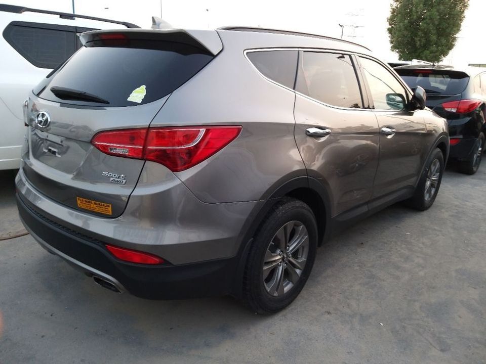 Hyundai Santa Fe for sale. Grey/Silver, 2015