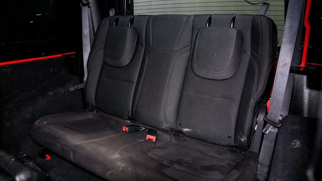 Jeep Wrangler Sport 3.6L A/T