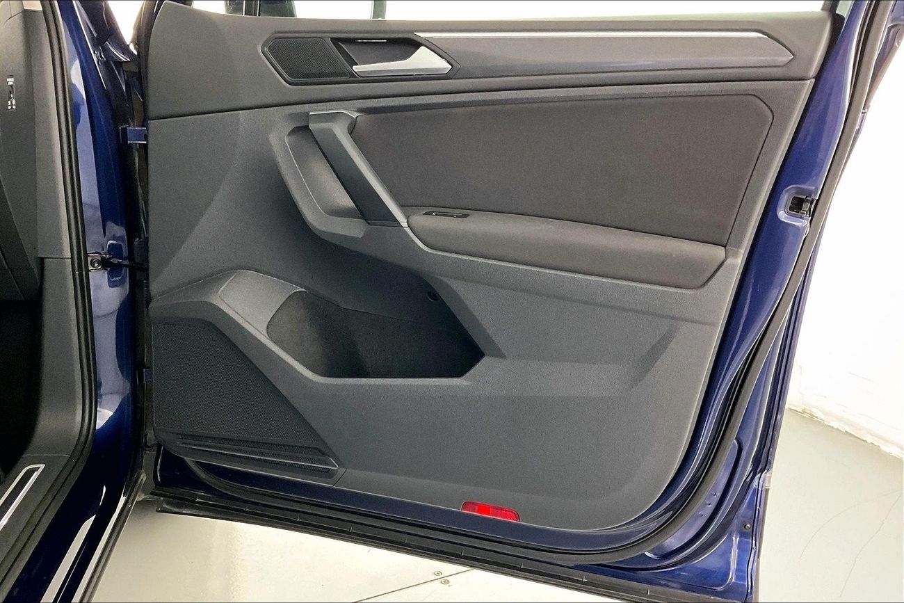 Kia Carens EX| 1 year free warranty | Exclusive Eid offer