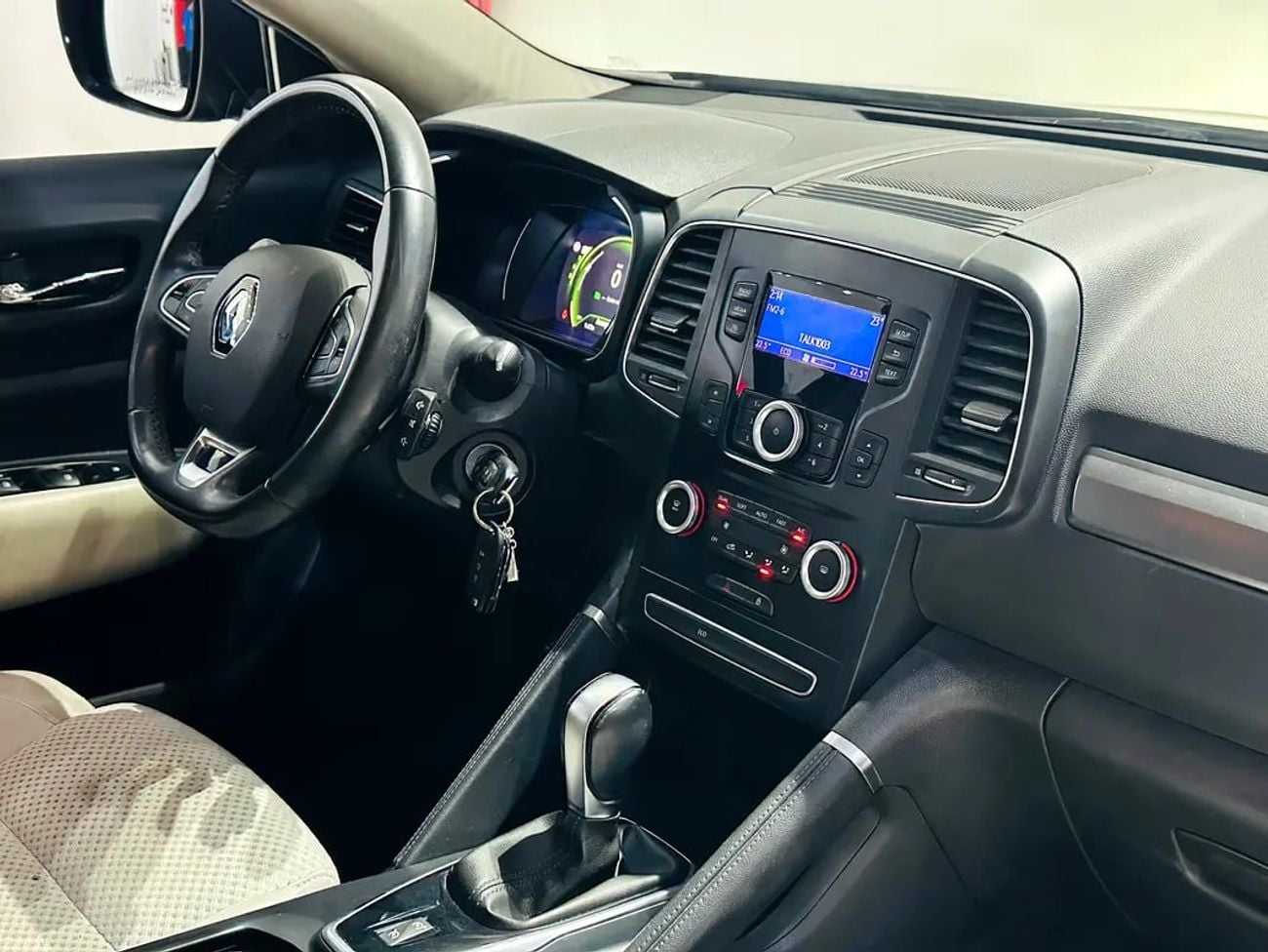 Renault Koleos LE 2.5L