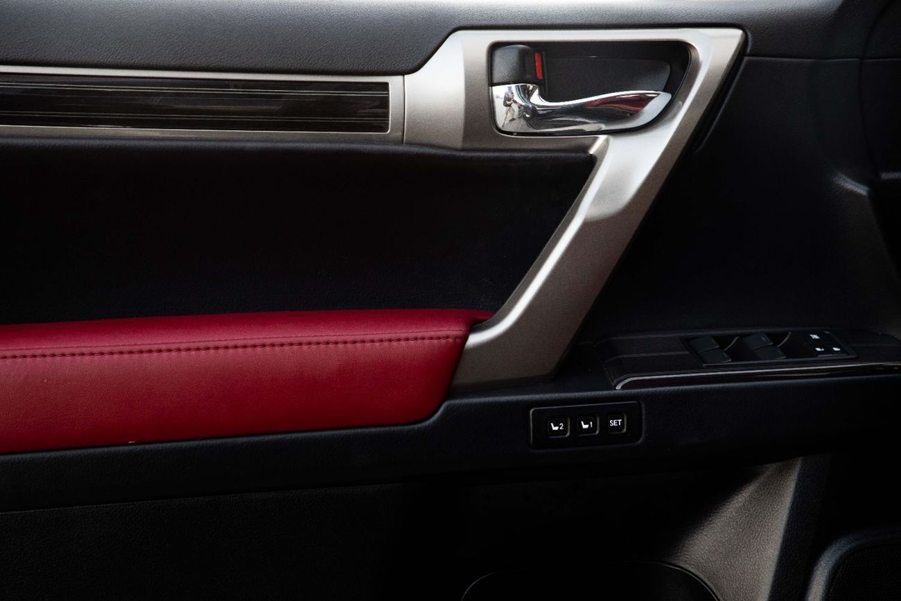 Lexus GX460 GX460 Platinum | 3,329 P.M  | 0% Downpayment | Low Mileage!