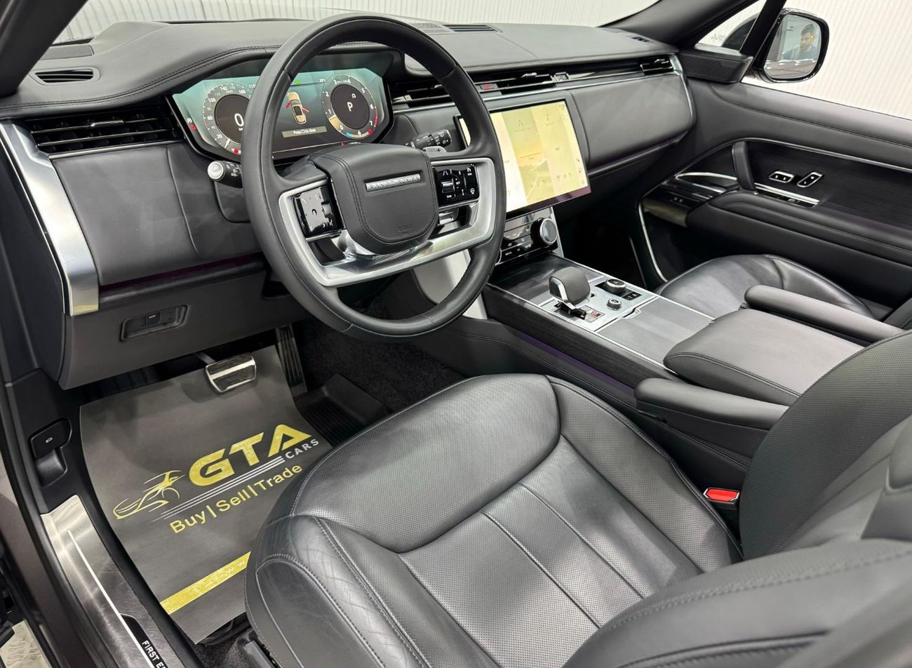 Land Rover Range Rover 2023 Range Rover Vogue P530 First Edition, 5 Years Range Rover Warranty, Full Service History, GCC