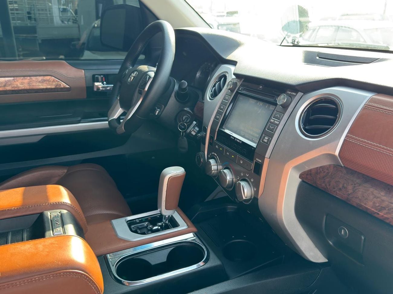 Toyota Tundra Std 5.7L