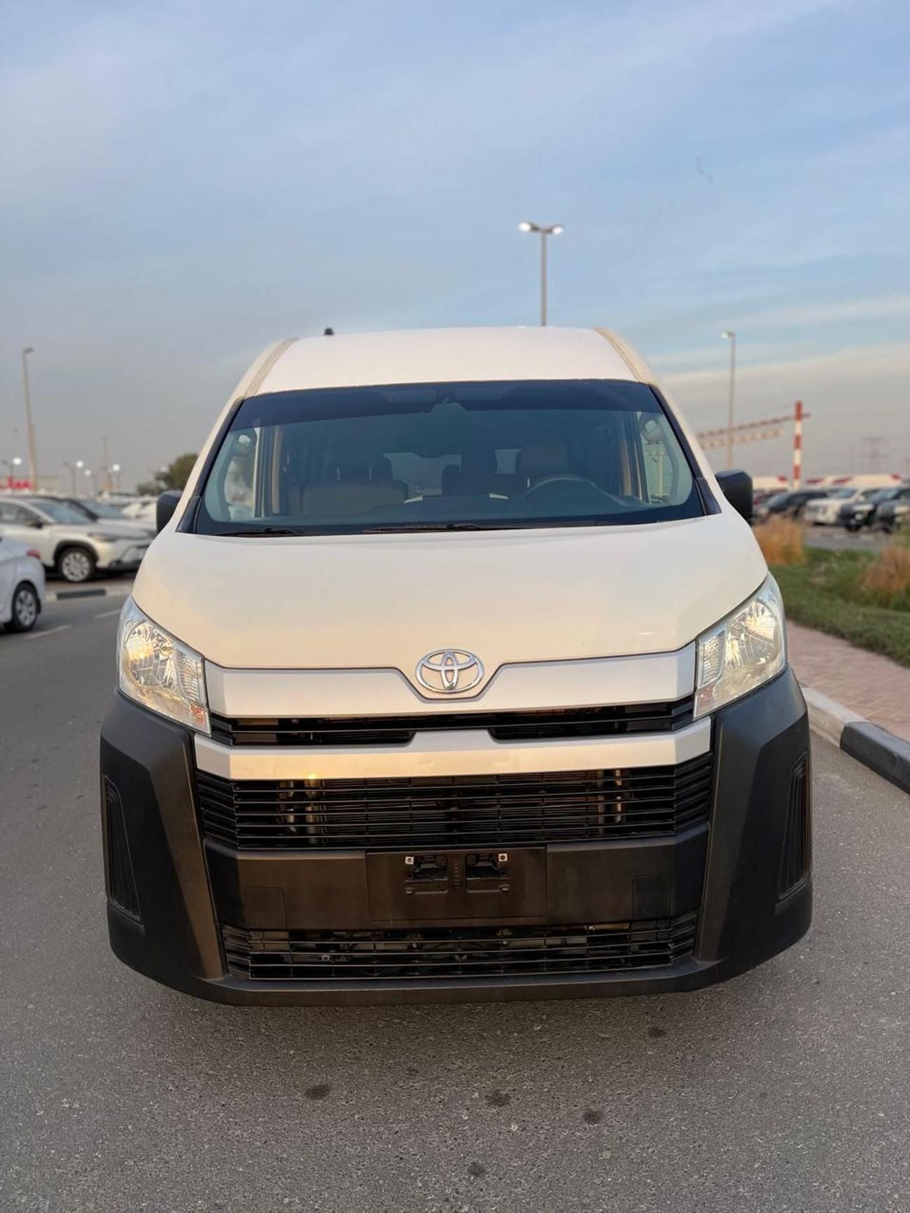 تويوتا هاياس GL Commuter 3.5L M/T