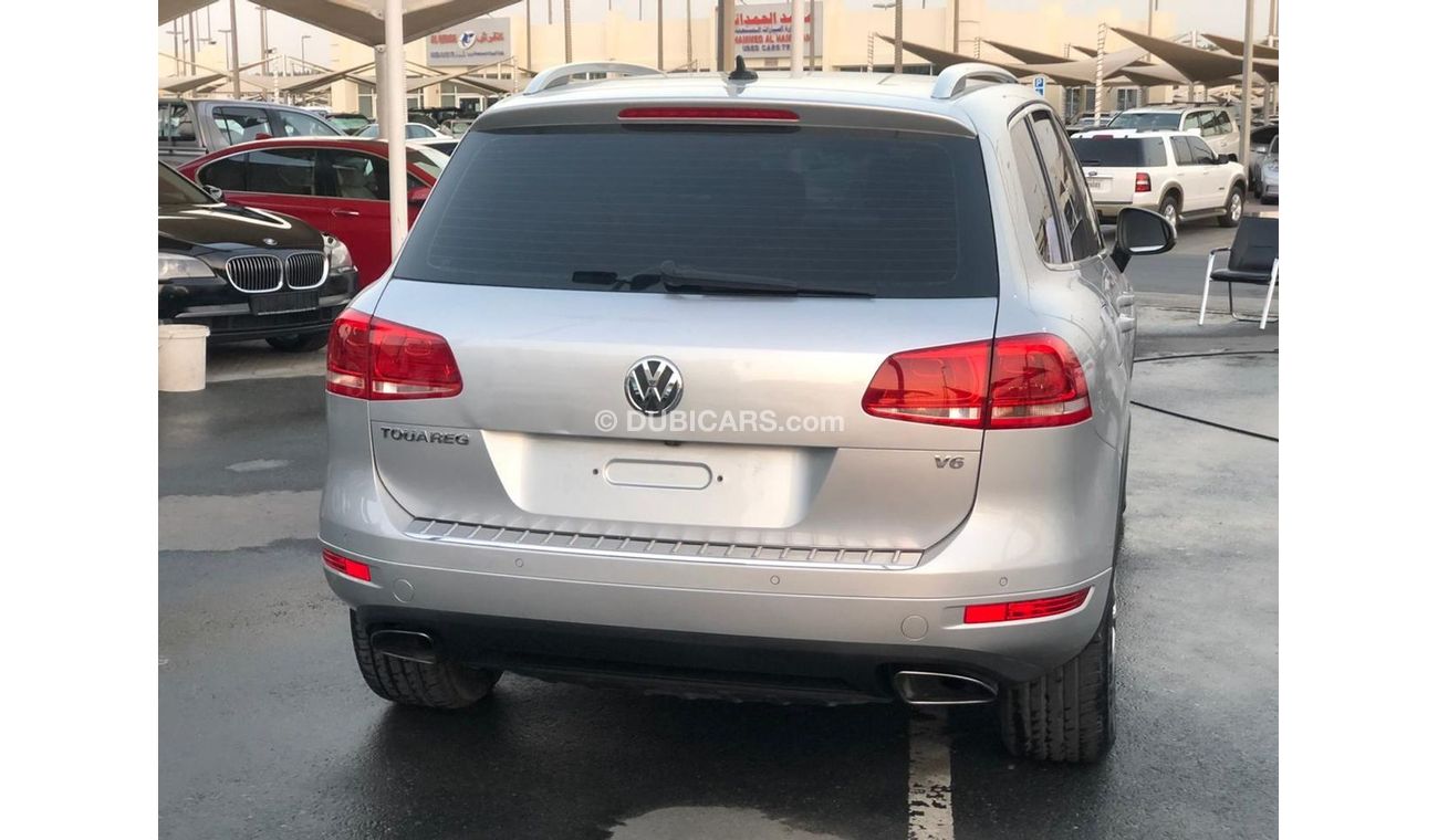Volkswagen Touareg Volex wagon tourque  model 2011 GCC full option
