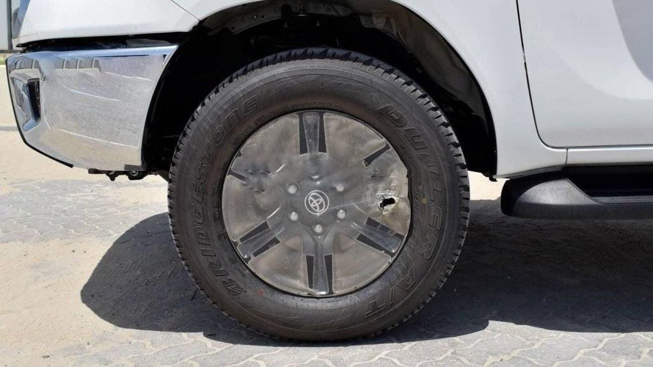 Toyota Hilux 2.7 DC GLX  4X4 PETROL, MANUAL AC, KEY START, MODEL 2024