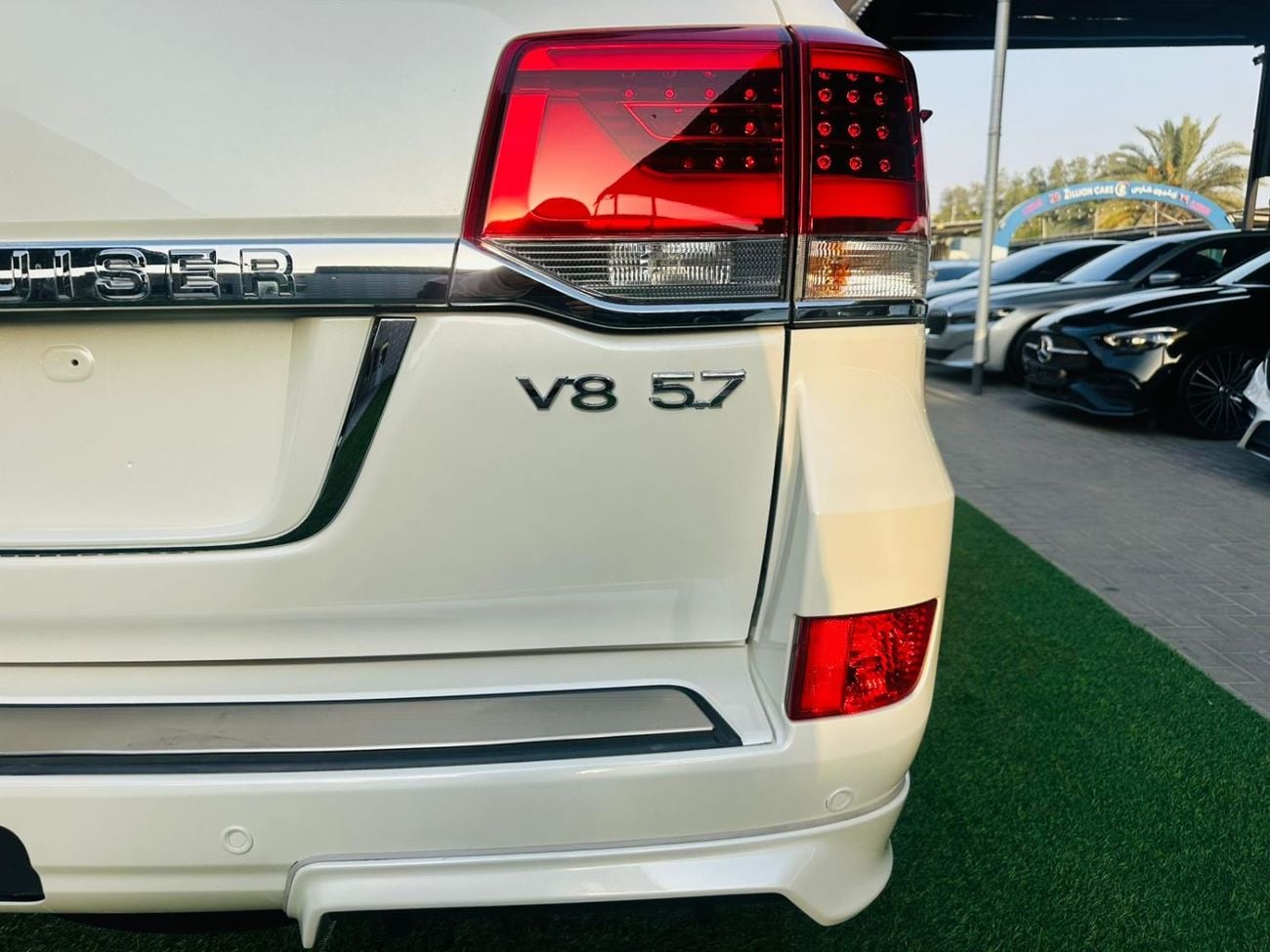 تويوتا لاند كروزر VXR