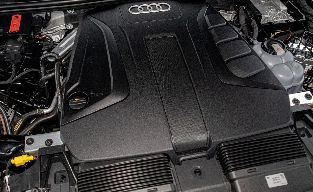 أودي Q7 45 TFSI S-LINE 45 TFSI quattro S Line 2.0L