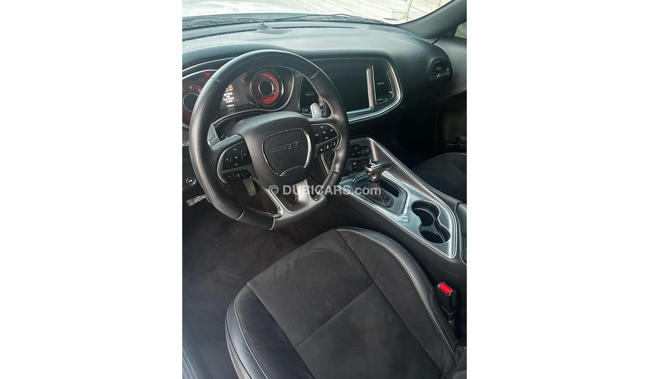 دودج تشالينجر SRT هيلكات عريضجسم