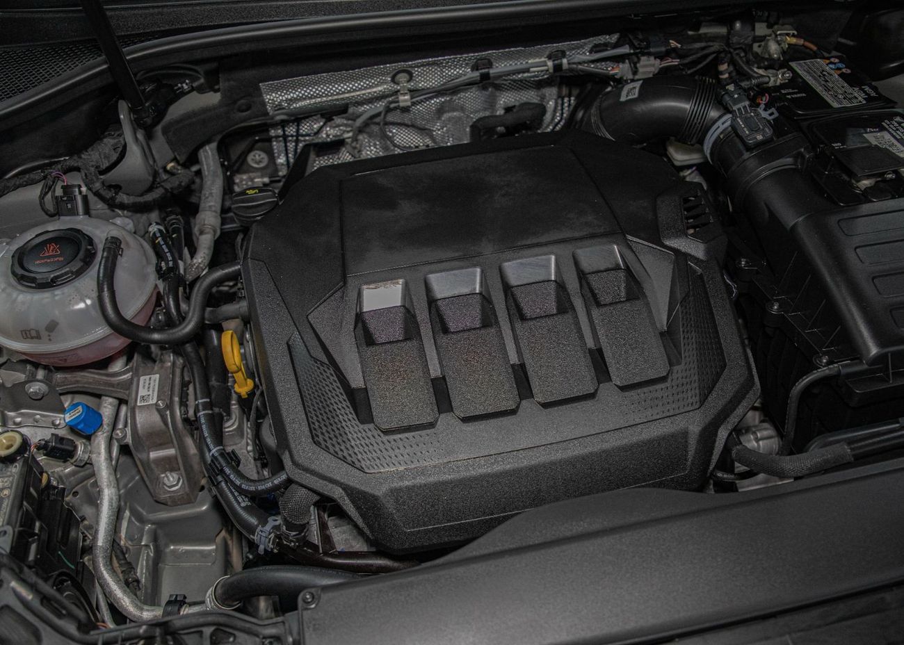 أودي Q3 Sportback 40 TFSI S Line 2.0L 4WD