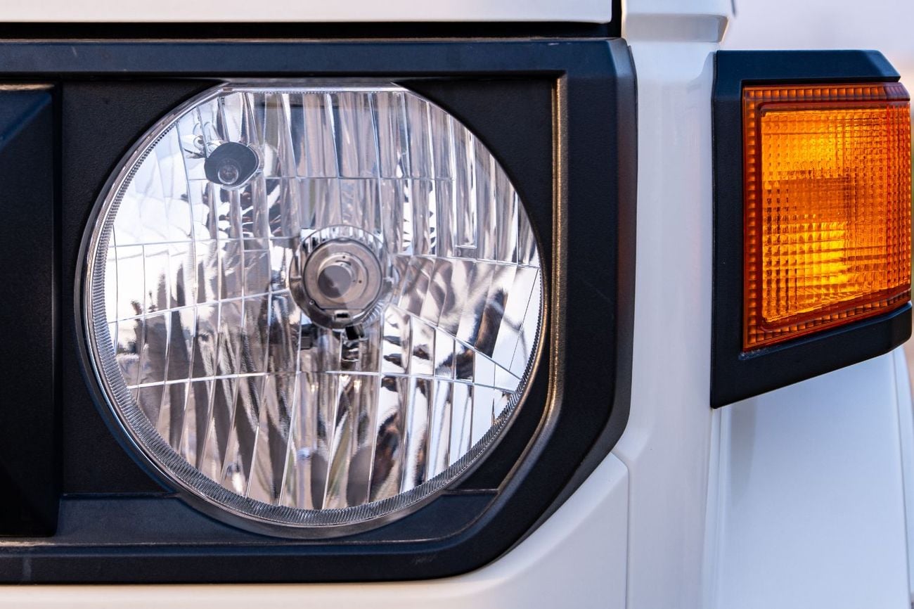 تويوتا لاند كروزر 76 Toyota Land Cruiser 2025 LC76 9-seater 4.2Ldiesel manual 4x4