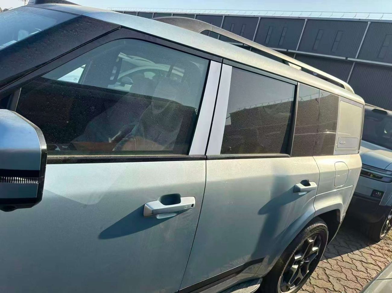 BYD Leopard Titanium 7