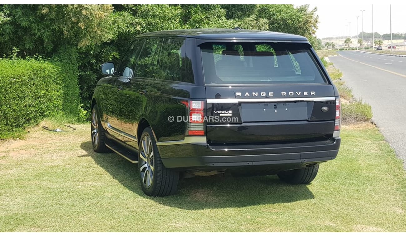 Land Rover Range Rover Vogue Rang Rover vogue model 2013 GCC car prefect condition full option panoramic roof leather seats back