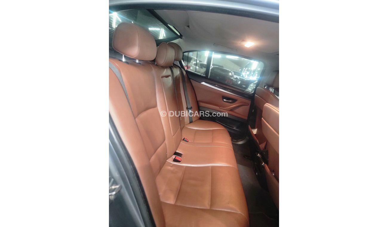 بي أم دبليو 528i اكزكيتيف