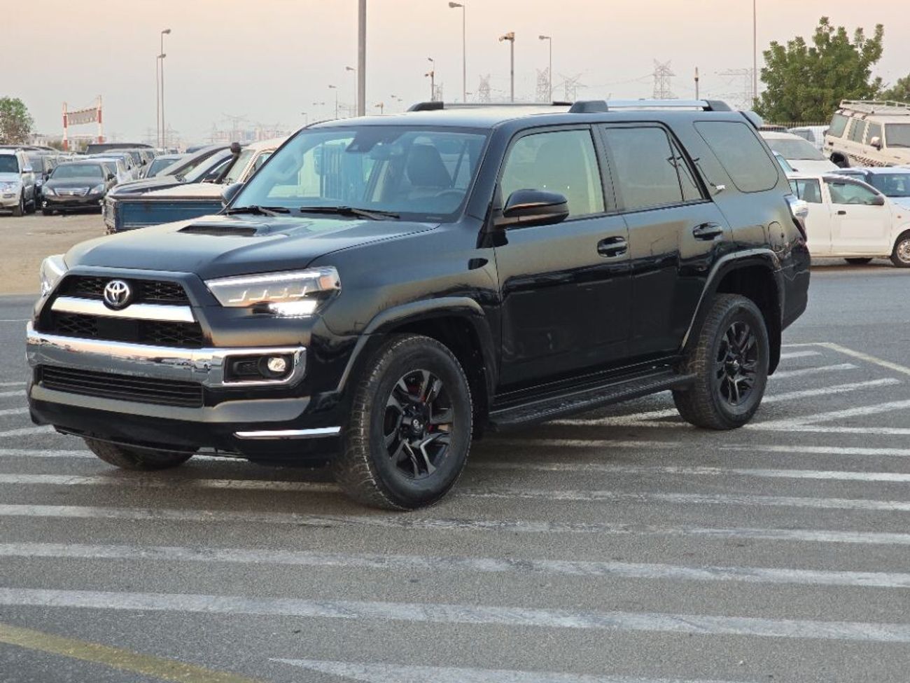 تويوتا Runner4 2022 Model 4x4 , Push button and leather seats