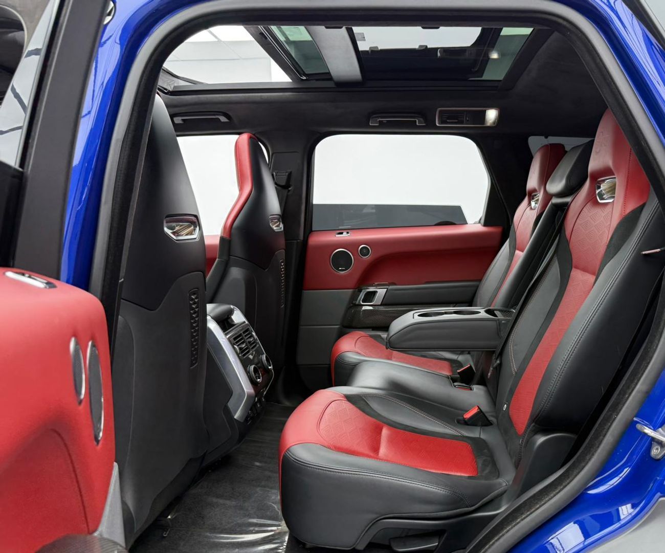 لاند روفر رينج روفر سبورت SVR 5.0L (575 HP) AWD 2021 Range Rover Sport SVR, 2026 RR Warranty, Fully Loaded, Excellent Conditio