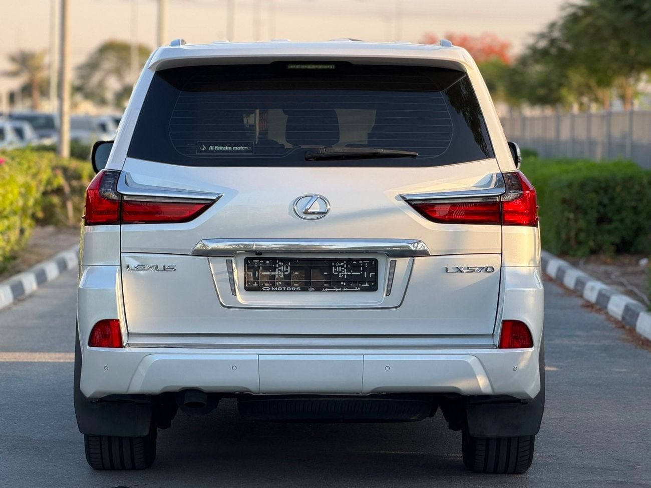 Lexus LX570 SIGNATURE PLATINUM
